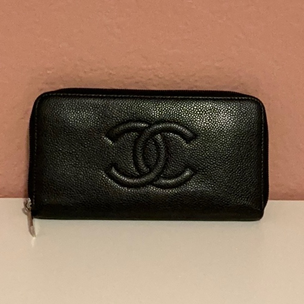 CHANEL Black Caviar Leather Wallet